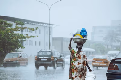 Flyg till Abidjan, Elfenbenskusten