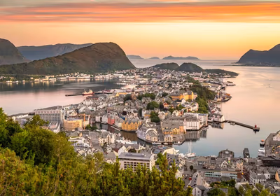 Flyg till Ålesund, Norge