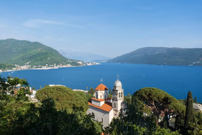 Flyg till Herceg Novi, Montenegro