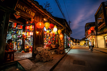 Flyg till Hoi An, Vietnam