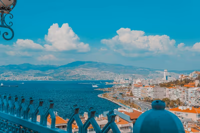 Flyg till Izmir, Turkiet