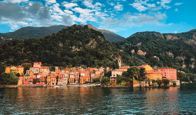 Flyg till Comosjön, Italien
