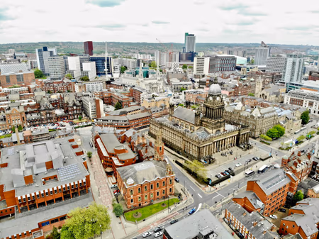 Flyg till Leeds, England