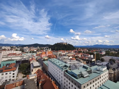 Flyg till Ljubljana, Slovenien