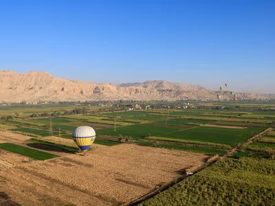 Flyg till Luxor, Egypten