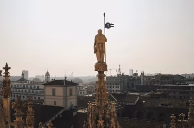 Flyg till Milano, Italien