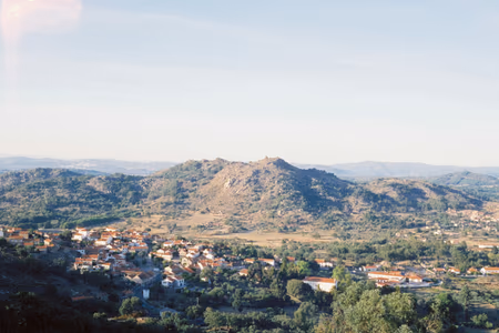 Flyg till Monsanto, Portugal