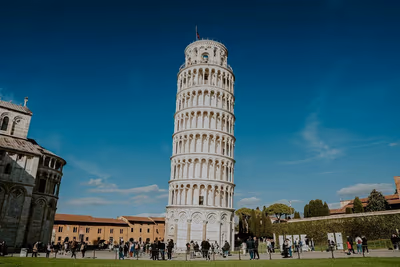 Flyg till Pisa, Italien