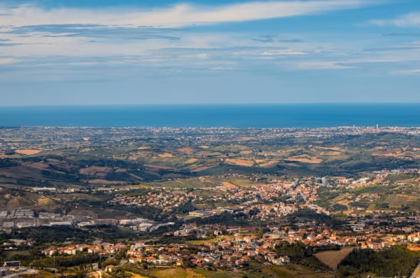 Flyg till San Marino, San Marino
