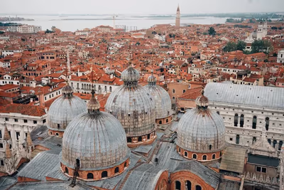Flyg till Venedig, Italien